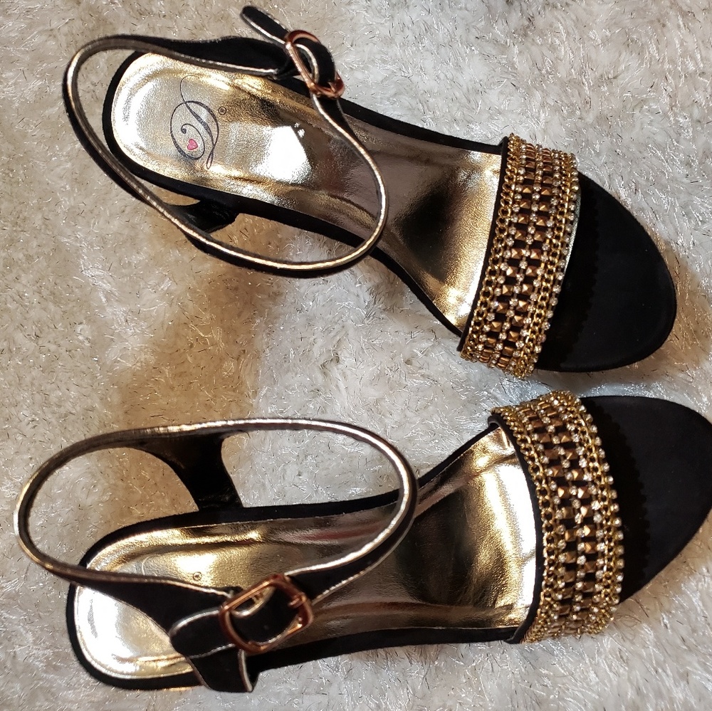 Size 7.5  wedges